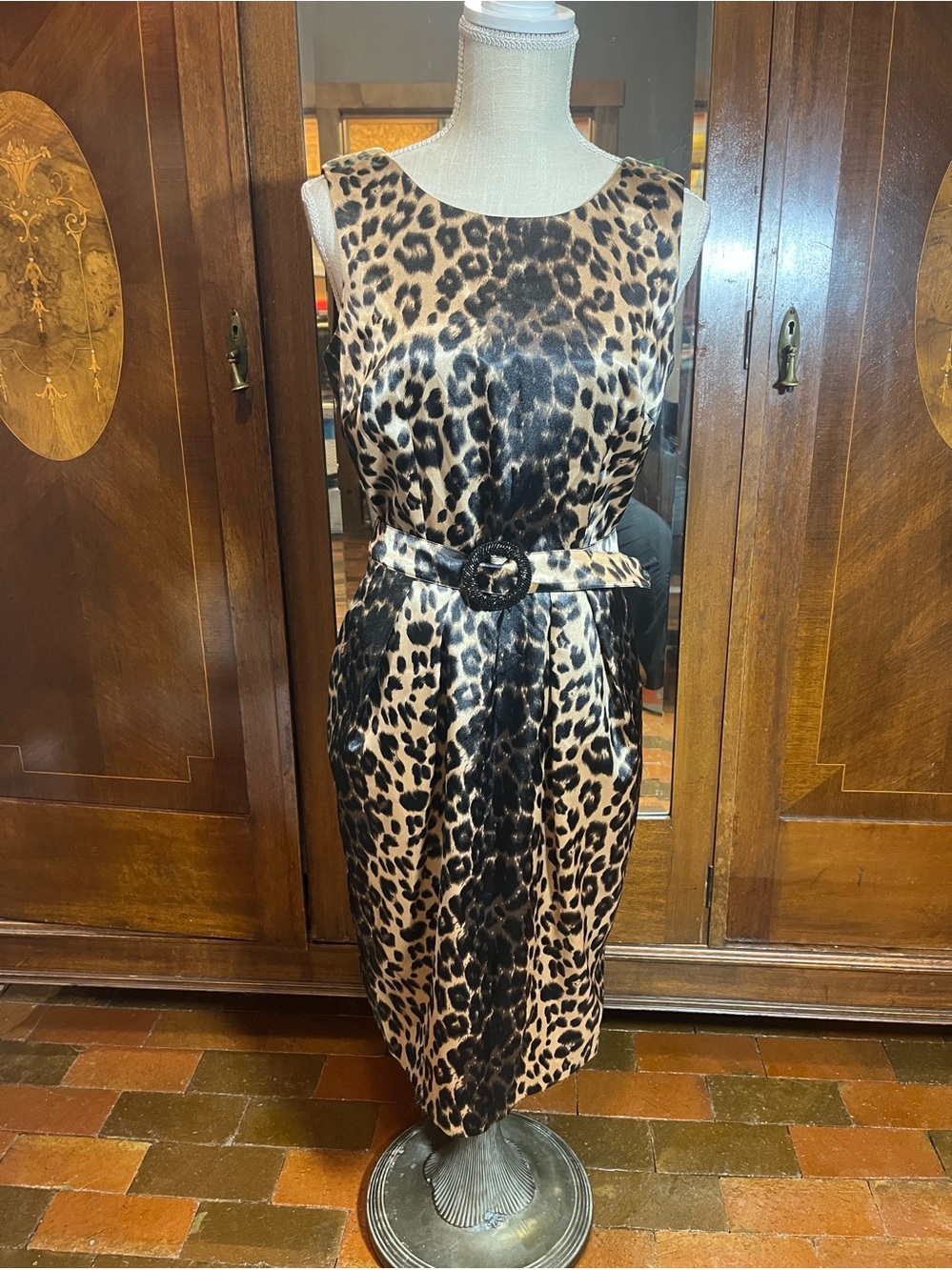 ALEX EVENINGS size 6 leopard print sleeveless knee length cocktail dress 3327